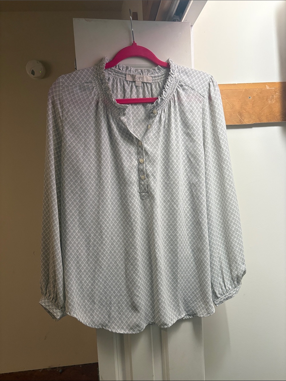 LOFT White and Light Gray Diamond-Pattern Ruffled Neck Blouse